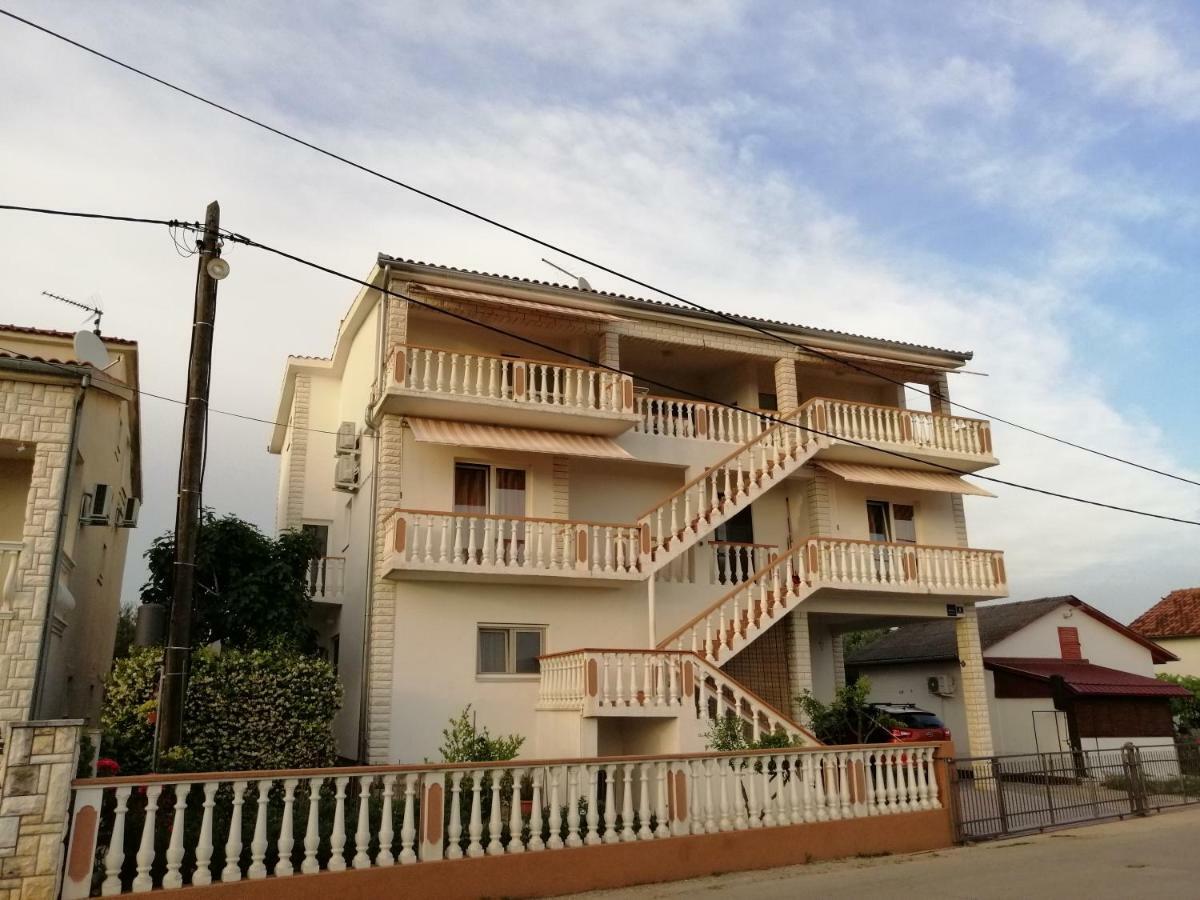 Apartments Brkovic Sukošan Kültér fotó